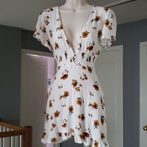 🎈Flirty Ruffled Sunflower Mini Dress.